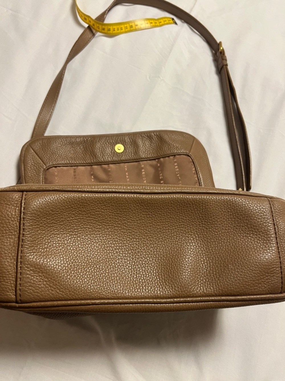 Marc by Marc Jacobs Tan Pebbled Leather Crossbody with Gold Hardware - Picture 9 of 10